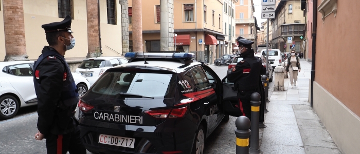 Varese, donna di 73 anni trovata morta in casa dopo un’aggressione