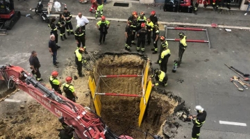 Roma, scavano un tunnel per tentare una rapina ma restano intrappolati