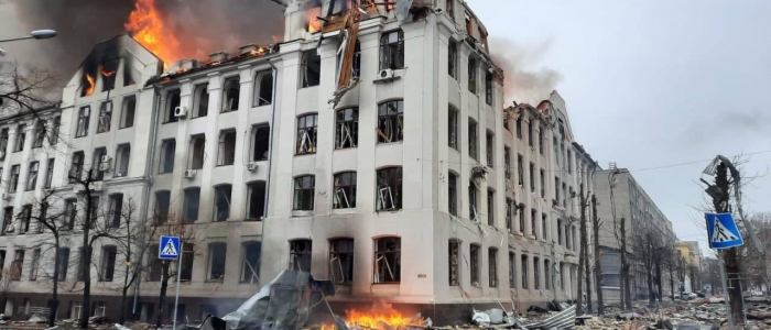 Ucraina, nuovi bombardamenti su Kharkiv. Oltre dieci i morti e decine i feriti