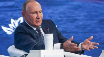 Gas russo, Ue impone price cap. Putin: “Stupidità senza futuro”