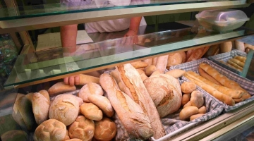 Inflazione, prezzo del pane in Europa in aumento del 18%