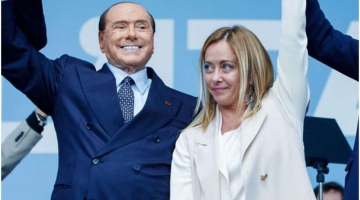 Nuovo governo, incontro Meloni-Berlusconi. “Forza Italia e Lega alla pari. No a ministri tecnici”