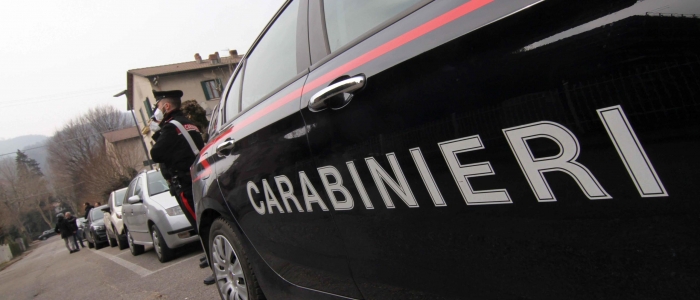 Arezzo, uomo uccide la madre di botte poi chiama la polizia