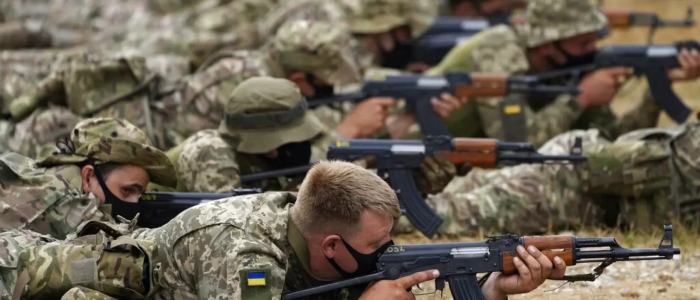 L’Ue approva la missione per addestrare 15mila soldati ucraini