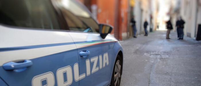 Monza, settantenne abusava delle figlie minorenni della compagna