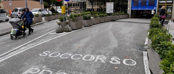 Napoli, infermiera aggredita al pronto soccorso da due genitori