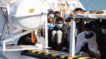 Sicilia, arrestate 18 persone per traffico di migranti dalla Tunisia