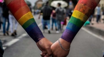 Genitori gay, Ue: “Riconoscerli in tutti gli Stati membri”