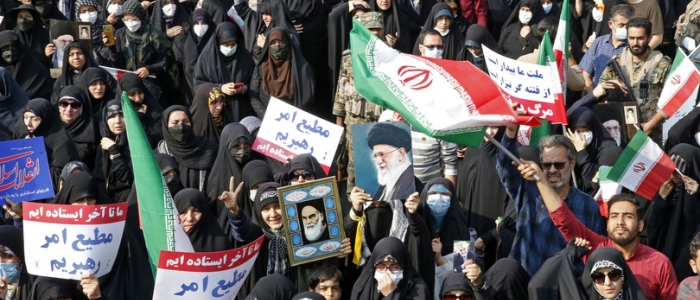 Iran, almeno cento giovani rischiano la pena capitale per le proteste