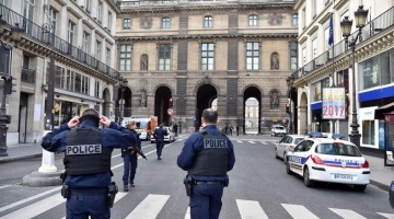 Parigi, trovato in una lavatrice il corpo di una bimba di 3 anni