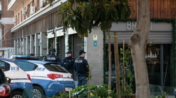 Roma, avvocatessa di 35 anni sparata e uccisa dall’ex compagno