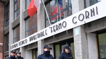 Modena, docente viene insultato dagli studenti e ha un malore