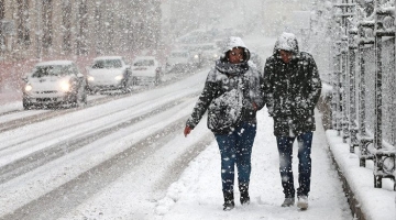 Meteo, freddo polare in Italia: temperature gelide anche nei prossimi giorni