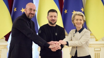 Zelensky accolto a Bruxelles: “L’Ucraina appartiene alla famiglia europea”