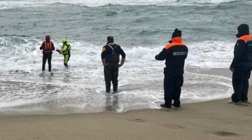 Recuperato il corpo di una bimba di 3 anni nel mare di Cutro