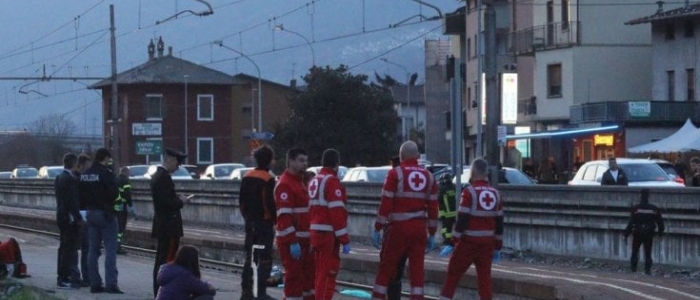 Valtellina, sfida in stazione tra ragazzi finisce in tragedia. Due morti