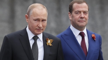 Medvedev: “L’arresto di Putin sarebbe casus belli contro l’Occidente"