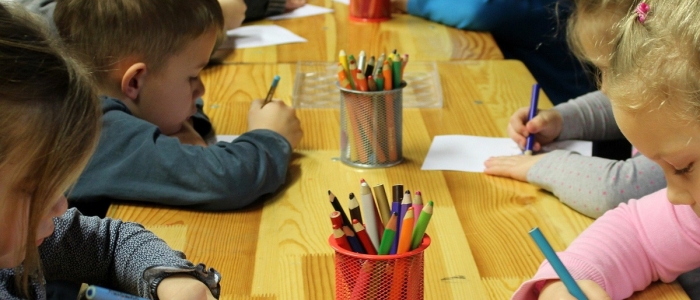 Milano, insegnante di religione arrestato per abusi sui bambini