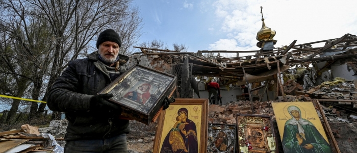 Ucraina, bombardamenti su Zaporizhzhia. Distrutta chiesa di San Michele