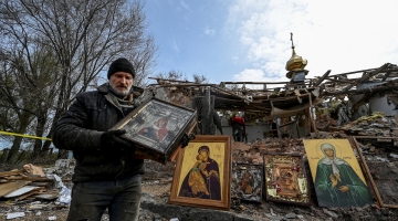 Ucraina, bombardamenti su Zaporizhzhia. Distrutta chiesa di San Michele