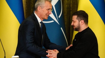 Ucraina, Stoltenberg: "Il posto legittimo di Kiev è nella Nato"