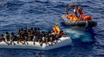 Mediterraneo, salvati 41 migranti e altri 38 in attesa di soccorsi