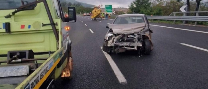 Salerno, grave incidente sulla A30. Morti due giovanissimi e due feriti