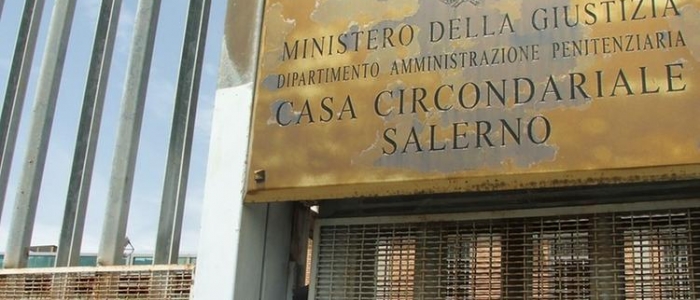 Salerno, 56 indagati per spaccio droga e uso di telefoni in carcere