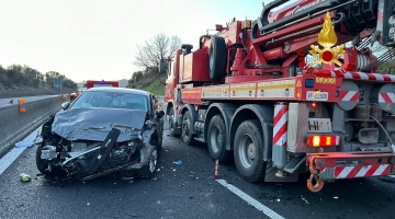 Perugia, incidente raccordo. La vittima alla guida non aveva la patente