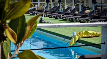 Roma, bimbo di tre anni cade in piscina e muore annegato