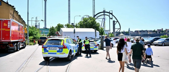 Stoccolma, montagne russe escono dai binari. 1 morto e 9 feriti