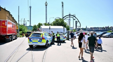 Stoccolma, montagne russe escono dai binari. 1 morto e 9 feriti