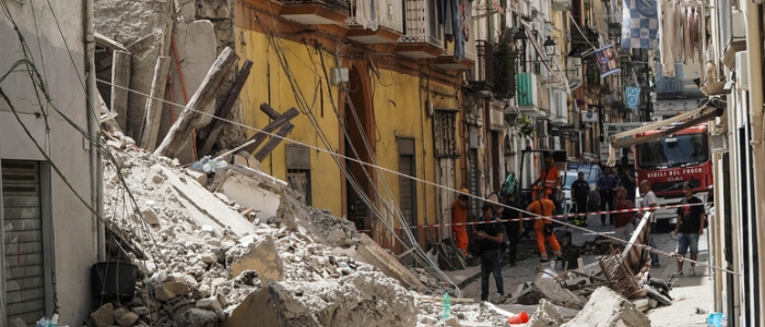 Crollo palazzina Torre del Greco, al via indagine della Procura