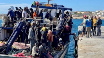 Lampedusa, nuovi sbarchi dalla Tunisia per un totale di 1.167 migranti