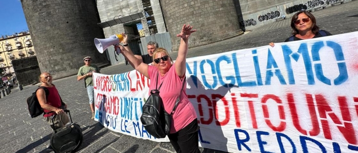 Napoli. Cortei, cori e proteste per la sospensione del Rdc