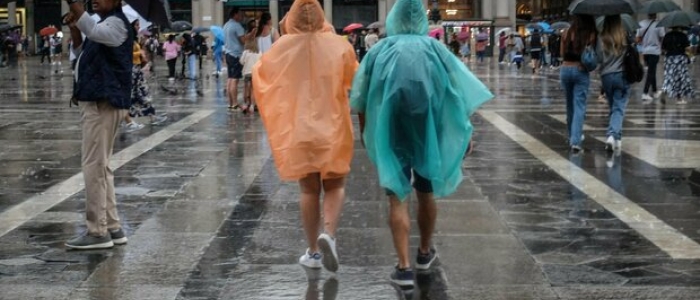 Meteo: weekend di maltempo. Allerta arancione e gialla in molte Regioni