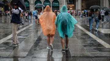 Meteo: weekend di maltempo. Allerta arancione e gialla in molte Regioni