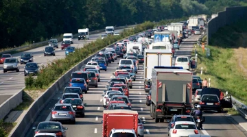 Traffico, weekend da bollino rosso: 11 milioni di veicoli in strada