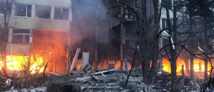 Nella notte bombardamenti su Kiev e Odessa. Morti e feriti