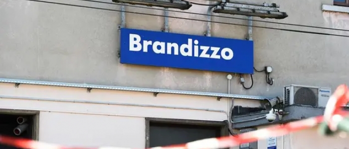 Torino, treno travolge e uccide cinque operai sui binari