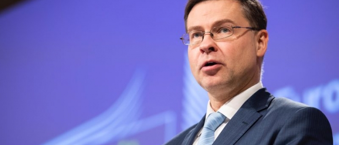 Dombrovskis: “Economia europea in fase critica per la guerra”