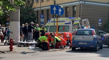 Trento, scontro tra moto e monopattino. Morti due giovanissimi