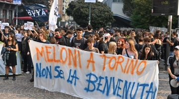 Torino, caos e proteste per la Meloni al Festival delle Regioni