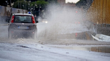 Meteo: piogge e nubifragi al Nord, temperature sopra la media al Sud