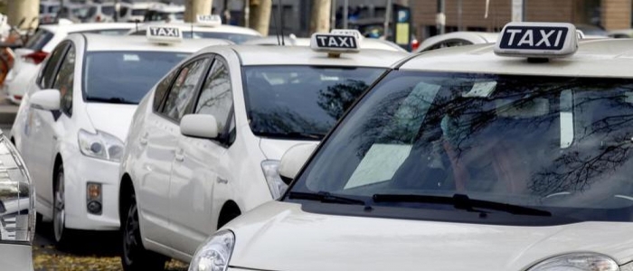 Emergenza taxi, bandi per nuove licenze a Roma, Milano e Napoli