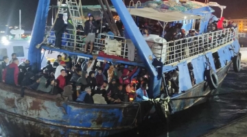 Naufragio a Lampedusa, morta una bimba di 2 anni. 8 dispersi