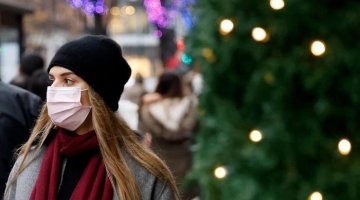 Covid, casi in aumento. A rischio anziani e fragili durante le feste