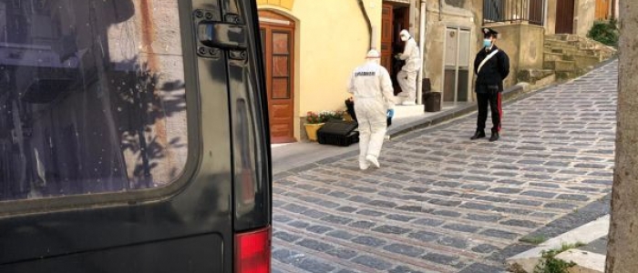 Agrigento, due donne trovate morte nelle proprie case poco distanti