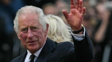Londra, re Carlo III malato di tumore. Possibile abdicazione