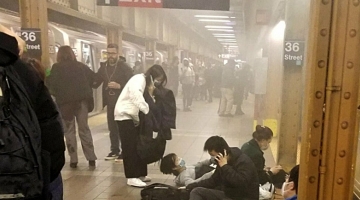 New York, sparatoria in metro nel Bronx: un morto e cinque feriti